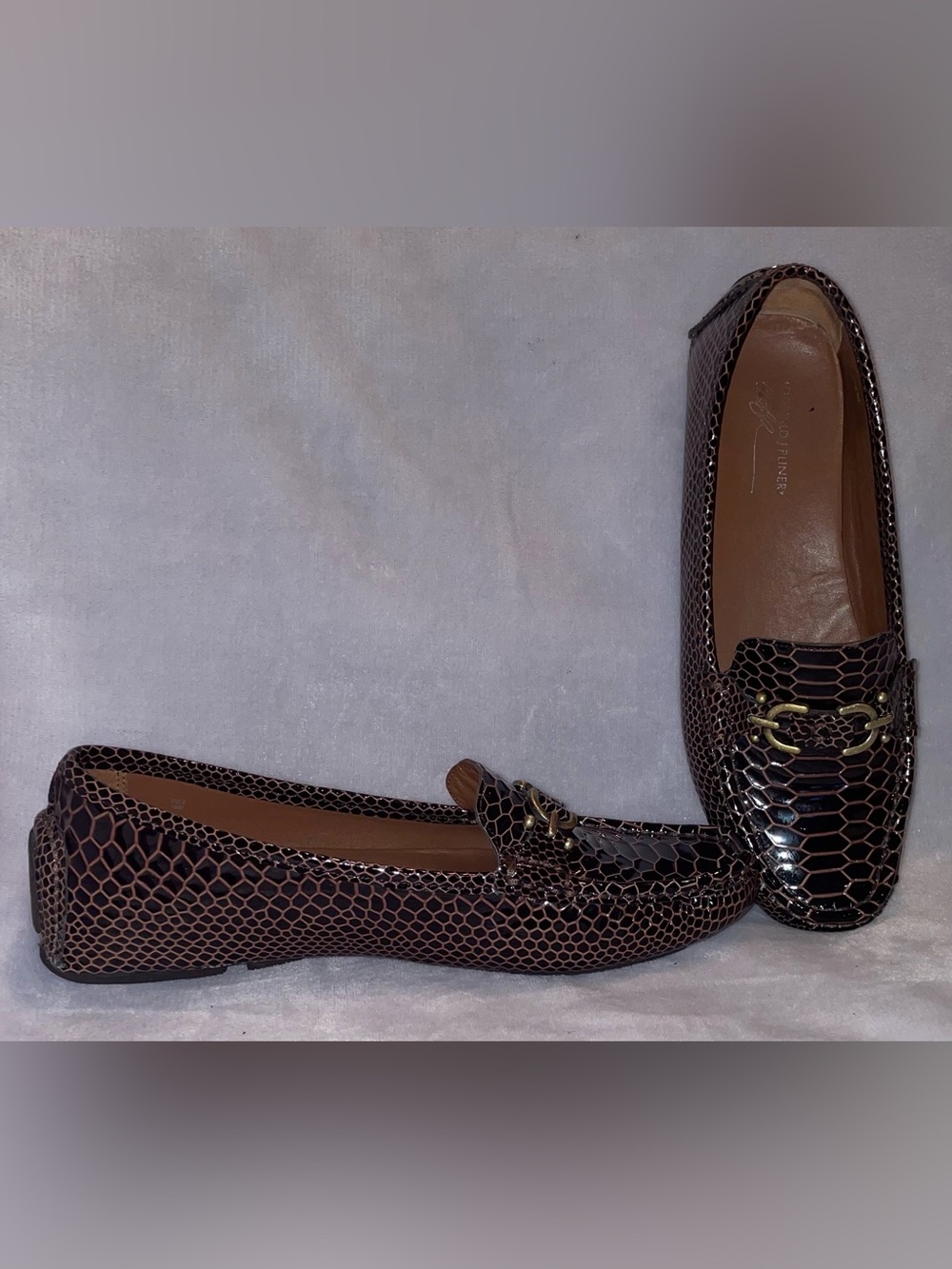Donald J Pliner NWOT Women Size 10 Viky Brown Patent Snake Embossed Loafers Flat - Picture 7 of 13
